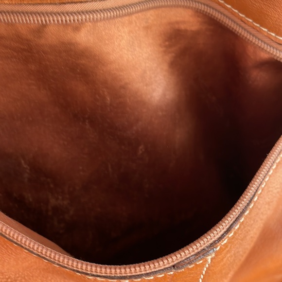 Leather Avorio Italy x-body satchel - Picture 8 of 8